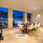 فيلة Kristia *
