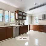 فيلة Kristia *